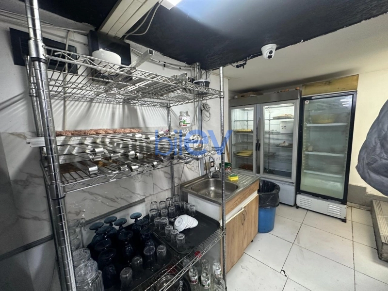 Satış 4 otaqlı Obyekt  310m², Bakı