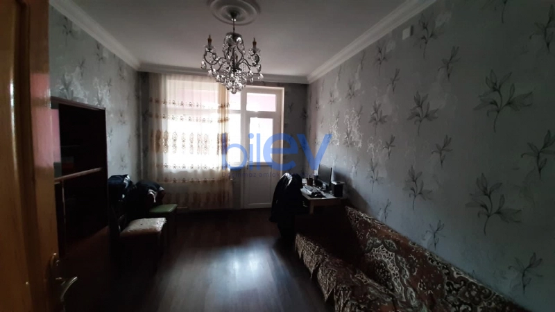 Satış 5 otaqlı Köhnə Tikili bina evi  110m², Bakı