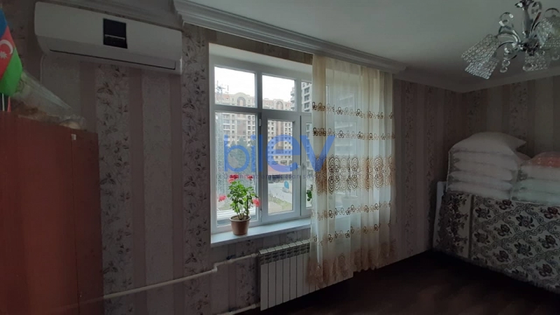 Satış 5 otaqlı Köhnə Tikili bina evi  110m², Bakı