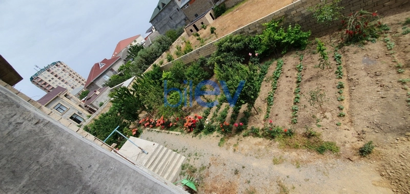Satış 14 otaqlı Həyət evi  400m², Bakı