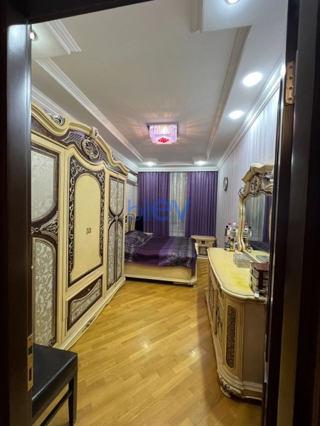 Satış 4 otaqlı Yeni Tikili bina evi  140m², Bakı