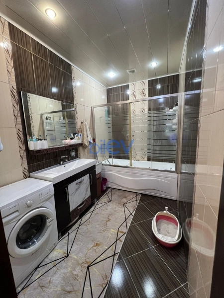 Satış 4 otaqlı Yeni Tikili bina evi  140m², Bakı