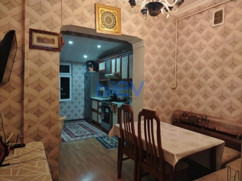Satış 3 otaqlı Köhnə Tikili bina evi  90m², Bakı