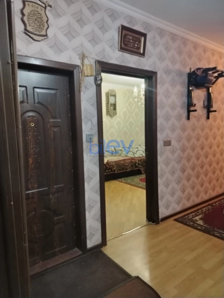Satış 3 otaqlı Köhnə Tikili bina evi  90m², Bakı