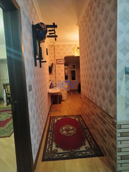 Satış 3 otaqlı Köhnə Tikili bina evi  90m², Bakı