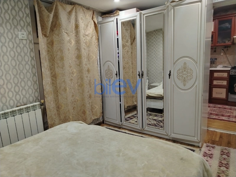 Satış 3 otaqlı Köhnə Tikili bina evi  90m², Bakı
