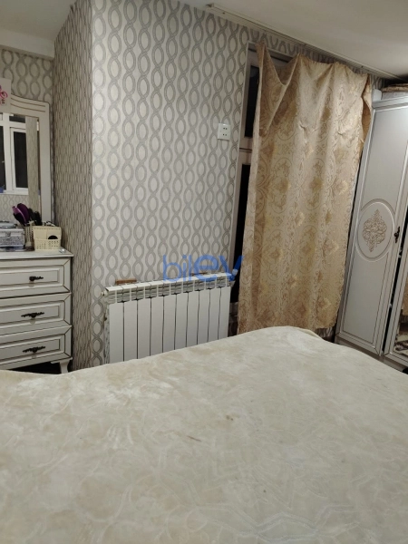 Satış 3 otaqlı Köhnə Tikili bina evi  90m², Bakı