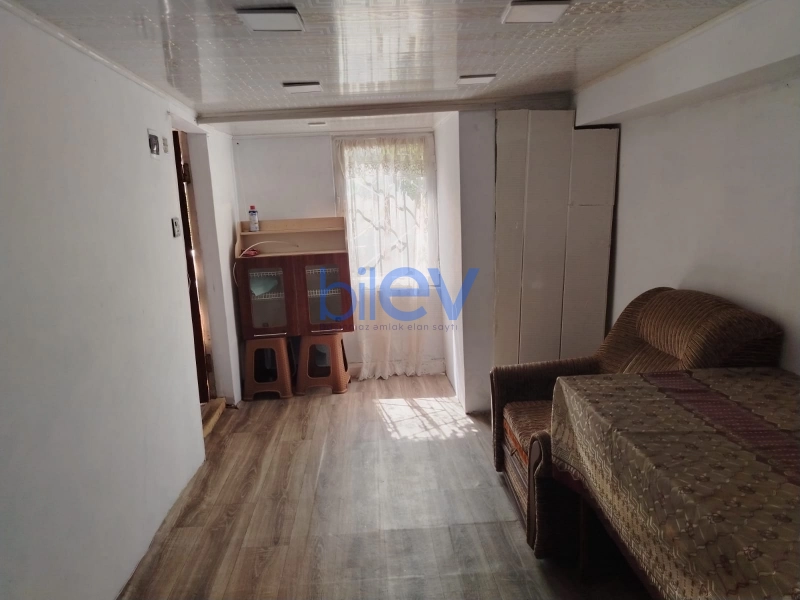 Satış 3 otaqlı Köhnə Tikili bina evi  90m², Bakı