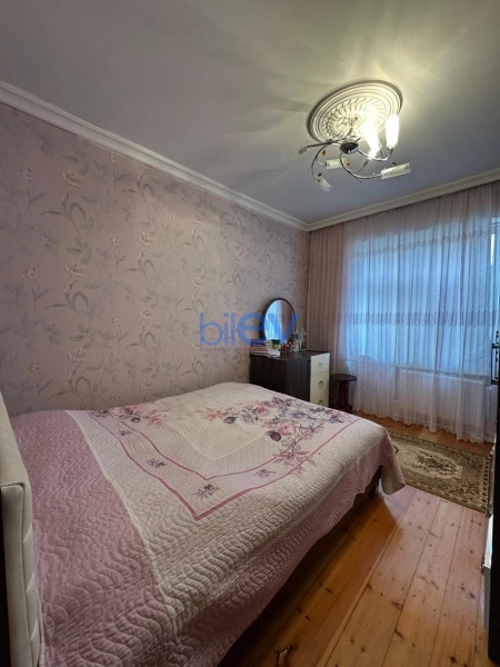 Satış 3 otaqlı Köhnə Tikili bina evi  70.00m², Bakı