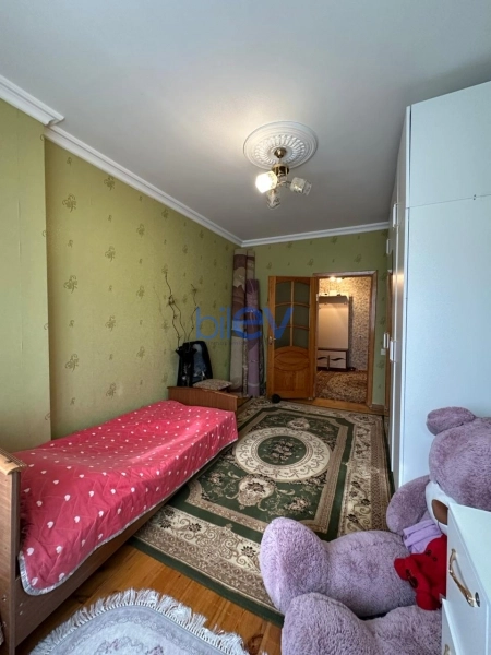 Satış 3 otaqlı Köhnə Tikili bina evi  70.00m², Bakı