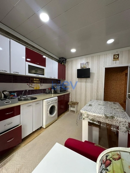 Satış 3 otaqlı Köhnə Tikili bina evi  70.00m², Bakı