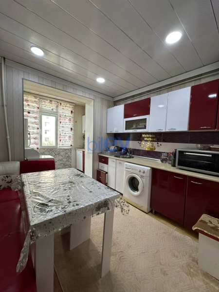 Satış 3 otaqlı Köhnə Tikili bina evi  70.00m², Bakı
