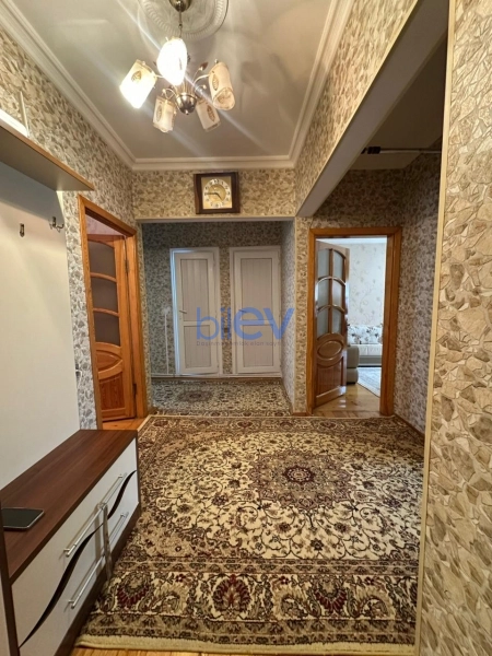 Satış 3 otaqlı Köhnə Tikili bina evi  70.00m², Bakı