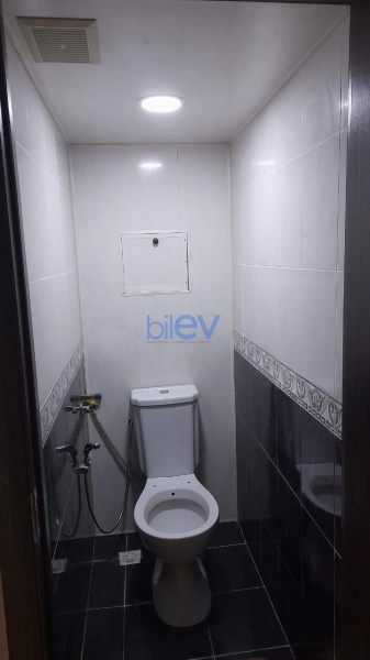 Satış 4 otaqlı Köhnə Tikili bina evi  100m², Bakı
