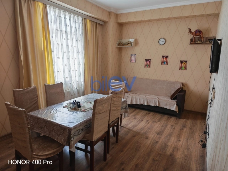 Aylıq Kirayə 3 otaqlı Yeni Tikili bina evi  80m², Bakı