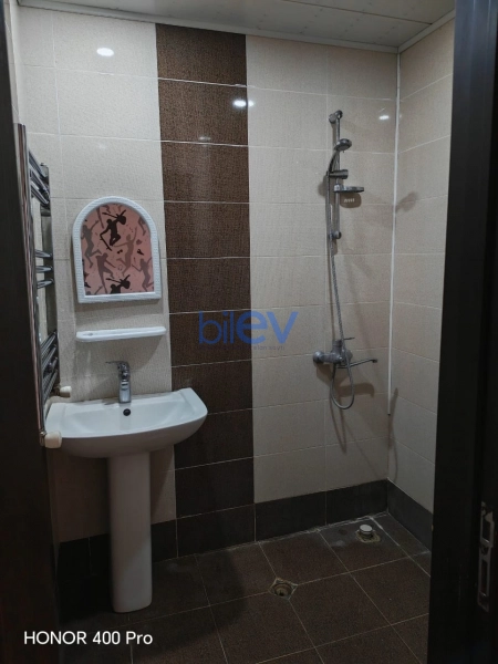 Aylıq Kirayə 3 otaqlı Yeni Tikili bina evi  80m², Bakı