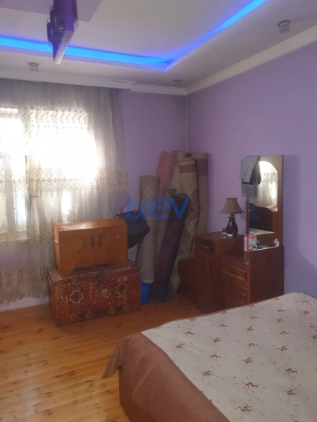 Satış 8 otaqlı Həyət evi  210m², Bakı