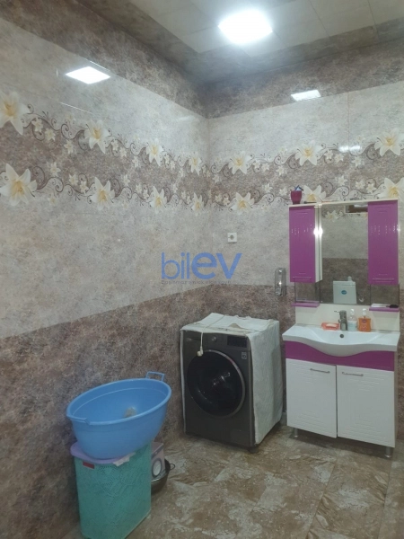 Satış 8 otaqlı Həyət evi  210m², Bakı
