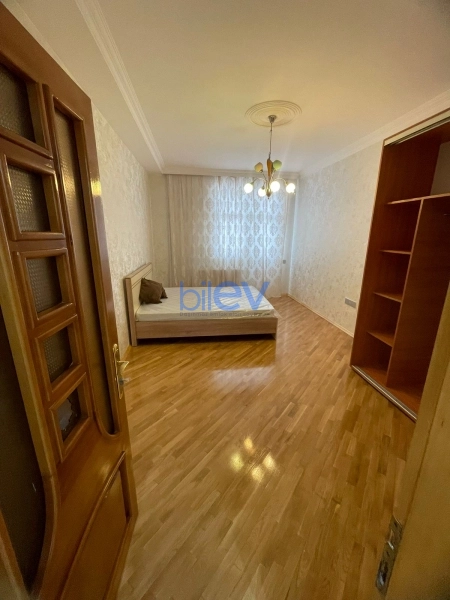Aylıq Kirayə 3 otaqlı Yeni Tikili bina evi  124m², Bakı