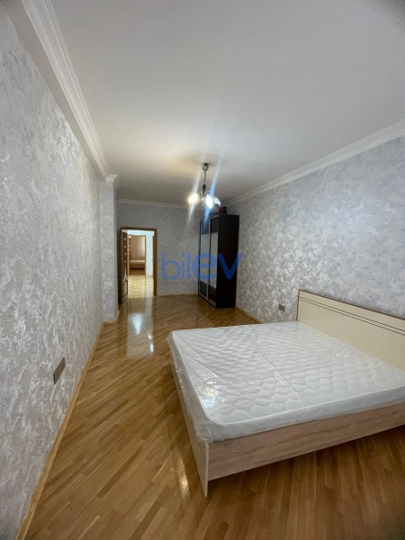 Aylıq Kirayə 3 otaqlı Yeni Tikili bina evi  124m², Bakı