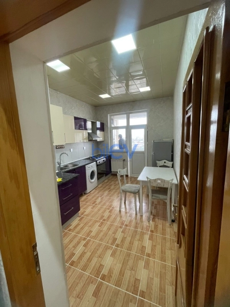 Aylıq Kirayə 3 otaqlı Yeni Tikili bina evi  124m², Bakı