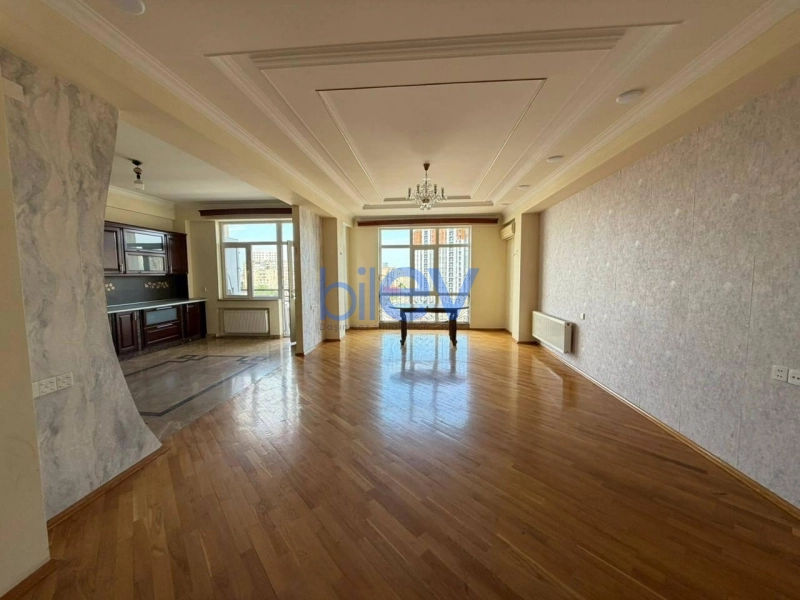 Aylıq Kirayə 3 otaqlı Yeni Tikili bina evi  135m², Bakı