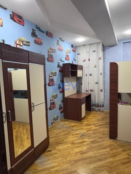 Aylıq Kirayə 3 otaqlı Yeni Tikili bina evi  96m², Bakı