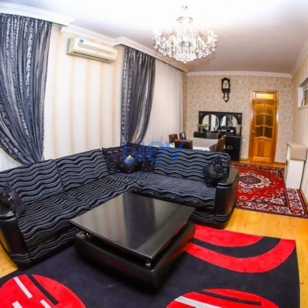 Satış 7 otaqlı Həyət evi  250m², Bakı