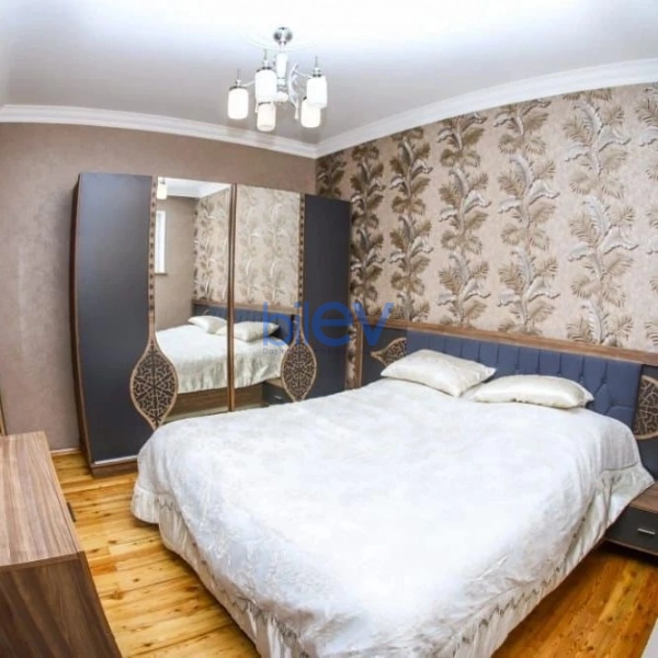 Satış 7 otaqlı Həyət evi  250m², Bakı