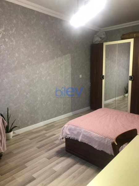 Satış 3 otaqlı Köhnə Tikili bina evi  90m², Bakı