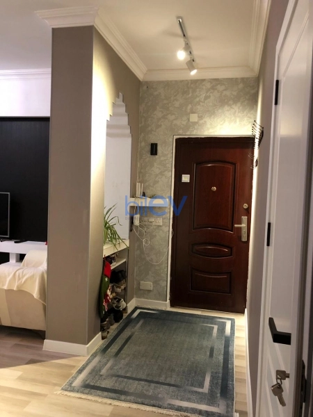 Satış 3 otaqlı Köhnə Tikili bina evi  90m², Bakı