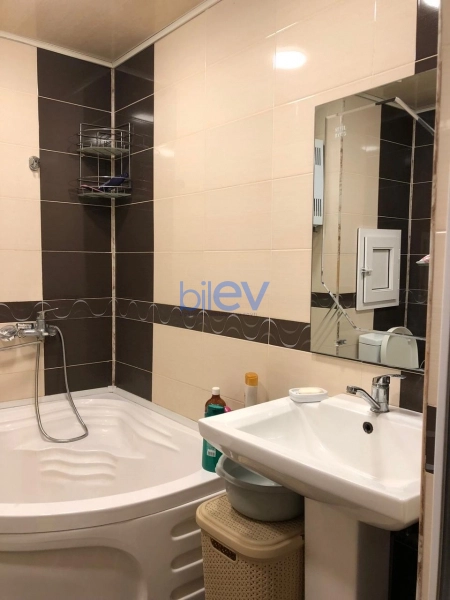 Satış 3 otaqlı Köhnə Tikili bina evi  90m², Bakı