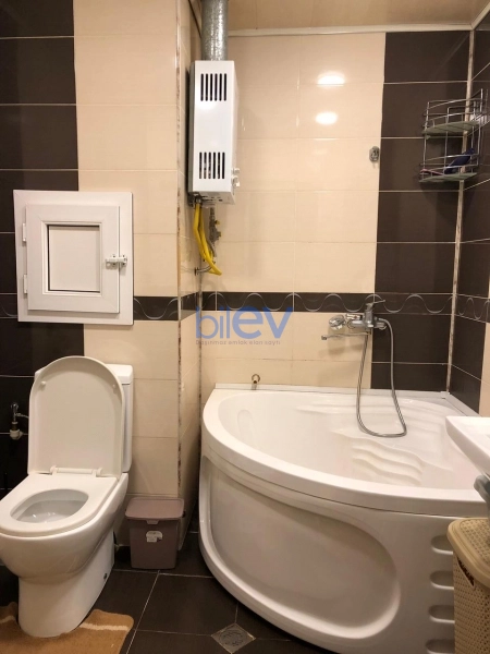 Satış 3 otaqlı Köhnə Tikili bina evi  90m², Bakı