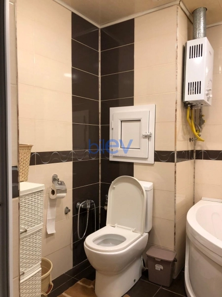 Satış 3 otaqlı Köhnə Tikili bina evi  90m², Bakı