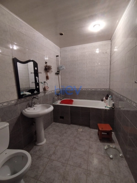 Satış 4 otaqlı Həyət evi  180m², Bakı