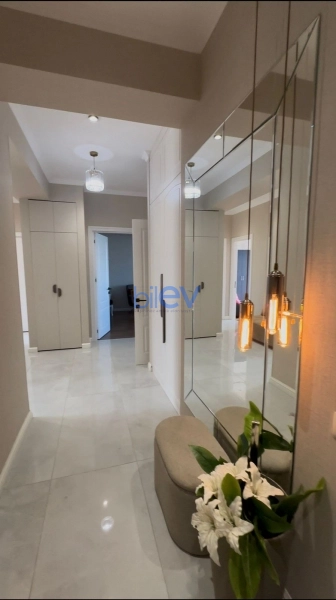 Satış 4 otaqlı Yeni Tikili bina evi  121m², Bakı
