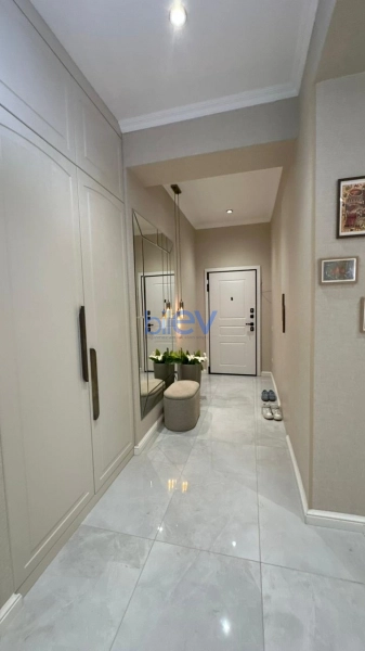 Satış 4 otaqlı Yeni Tikili bina evi  121m², Bakı