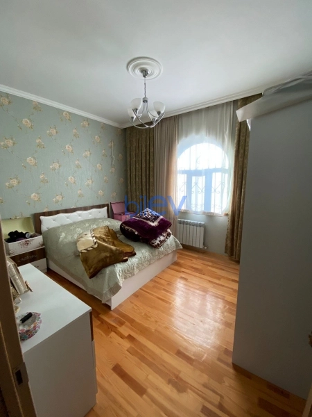 Satış 3 otaqlı Həyət evi  300m², Bakı