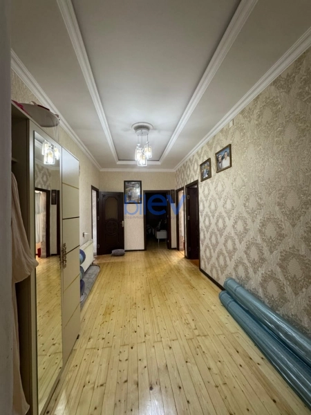 Satış 6 otaqlı Həyət evi  300m², Bakı