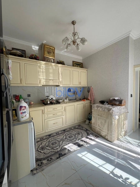 Satış 6 otaqlı Həyət evi  300m², Bakı