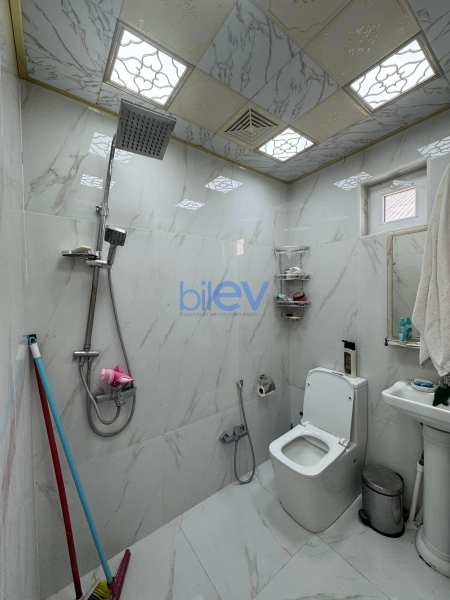 Satış 6 otaqlı Həyət evi  300m², Bakı