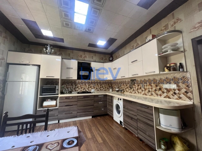 Satış 6 otaqlı Həyət evi  250m², Bakı