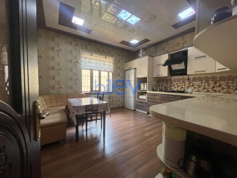 Satış 6 otaqlı Həyət evi  250m², Bakı