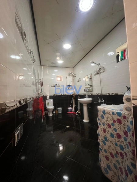 Satış 6 otaqlı Həyət evi  250m², Bakı