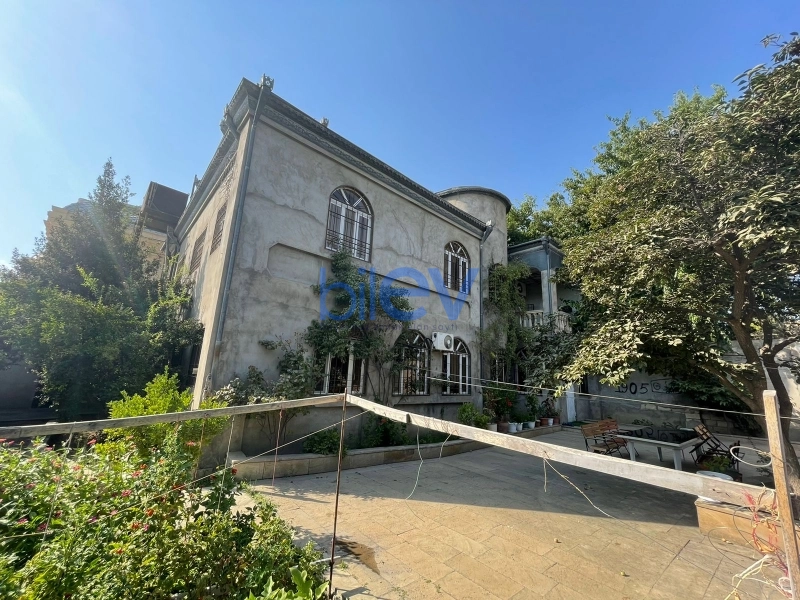 Satış 5 otaqlı Həyət evi  250m², Bakı