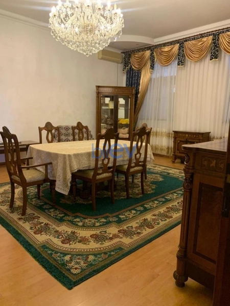 Satış 7 otaqlı Həyət evi  280m², Bakı