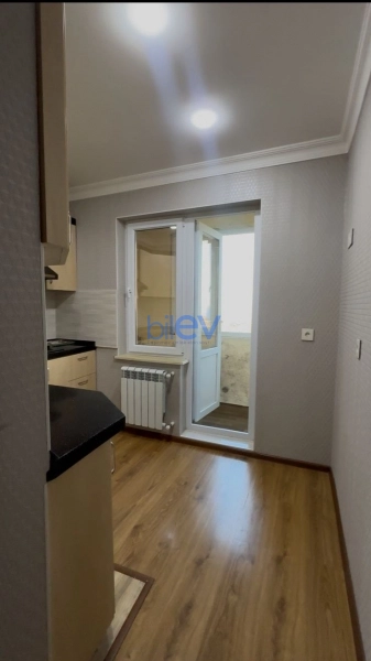 Satış 2 otaqlı Köhnə Tikili bina evi  60m², Bakı