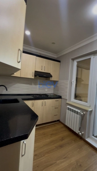 Satış 2 otaqlı Köhnə Tikili bina evi  60m², Bakı