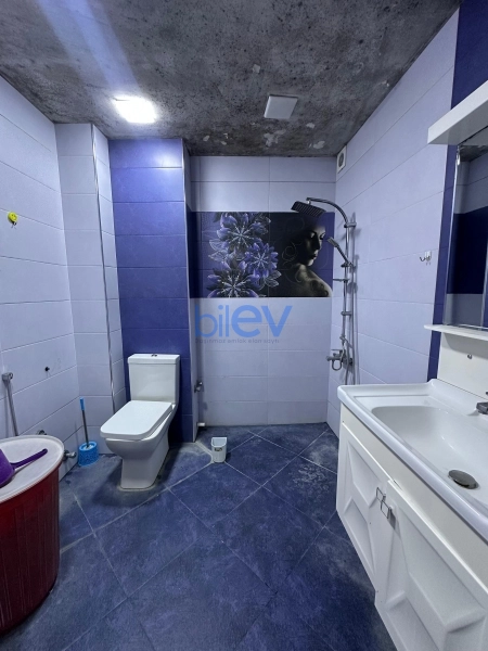 Satış 2 otaqlı Köhnə Tikili bina evi  60m², Bakı