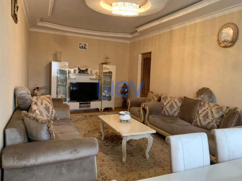 Satış 5 otaqlı Həyət evi  240m², Bakı
